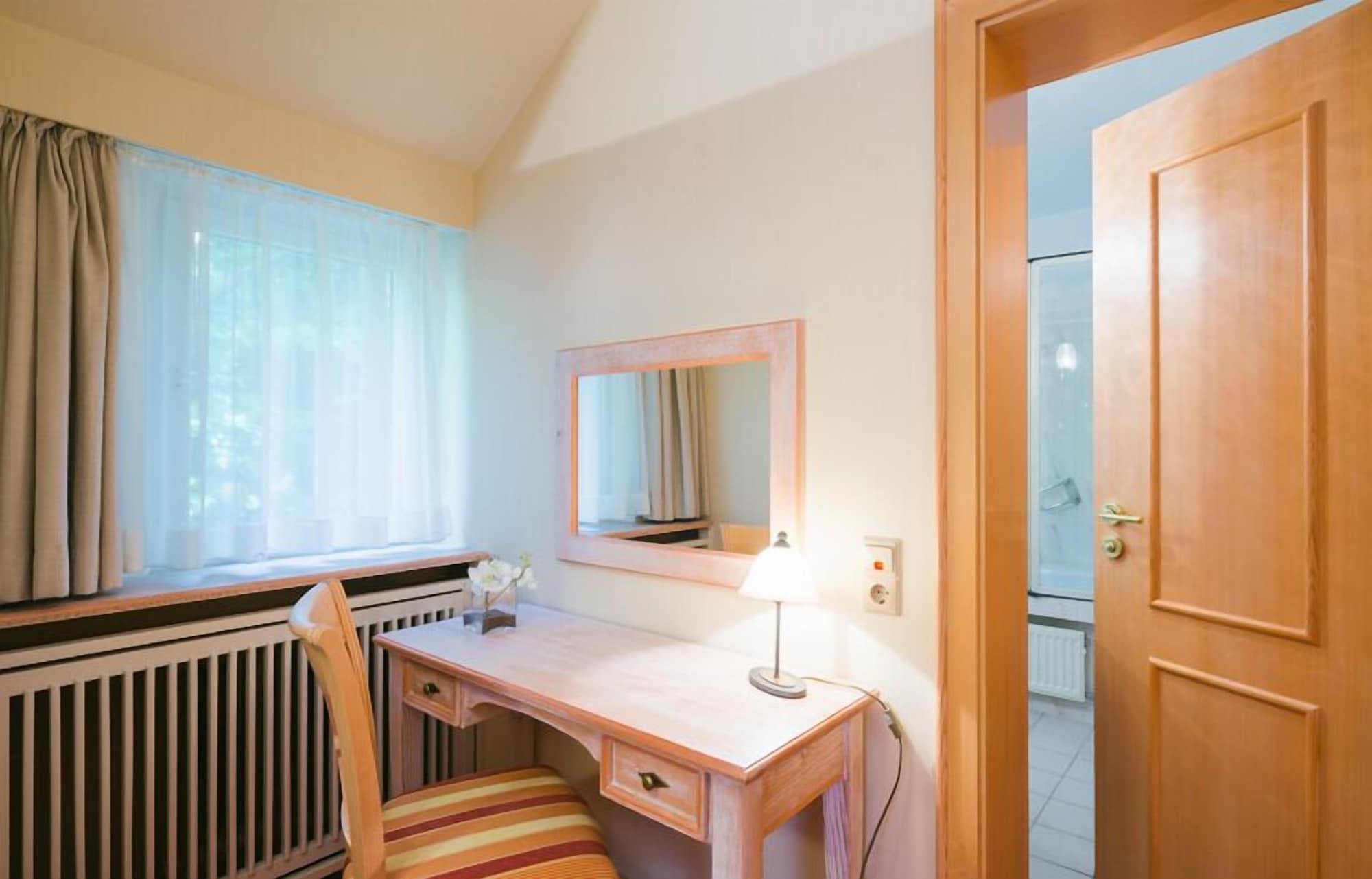 Hotel Landhaus Hoepen Шнефердінген Екстер'єр фото