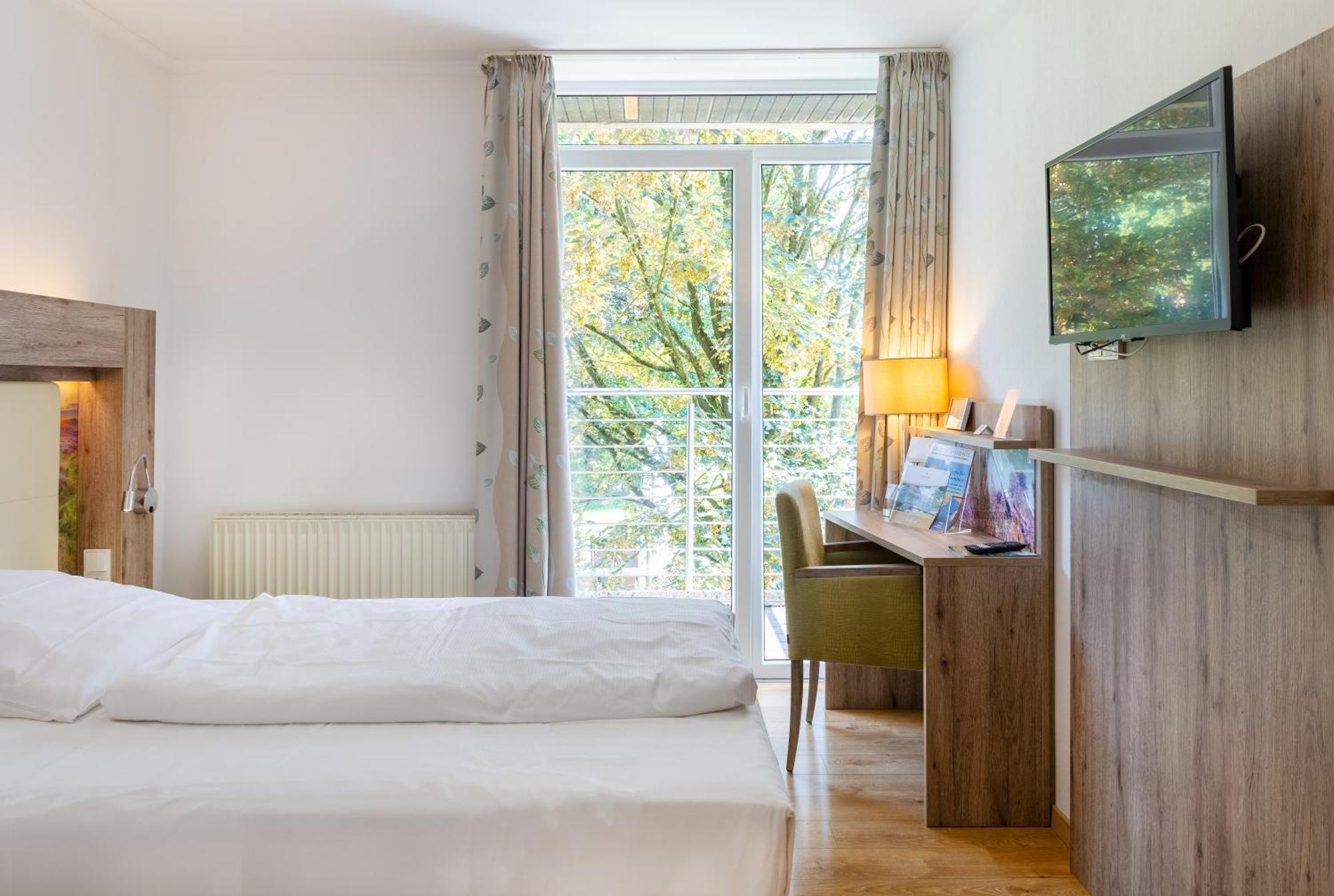 Hotel Landhaus Hoepen Шнефердінген Екстер'єр фото